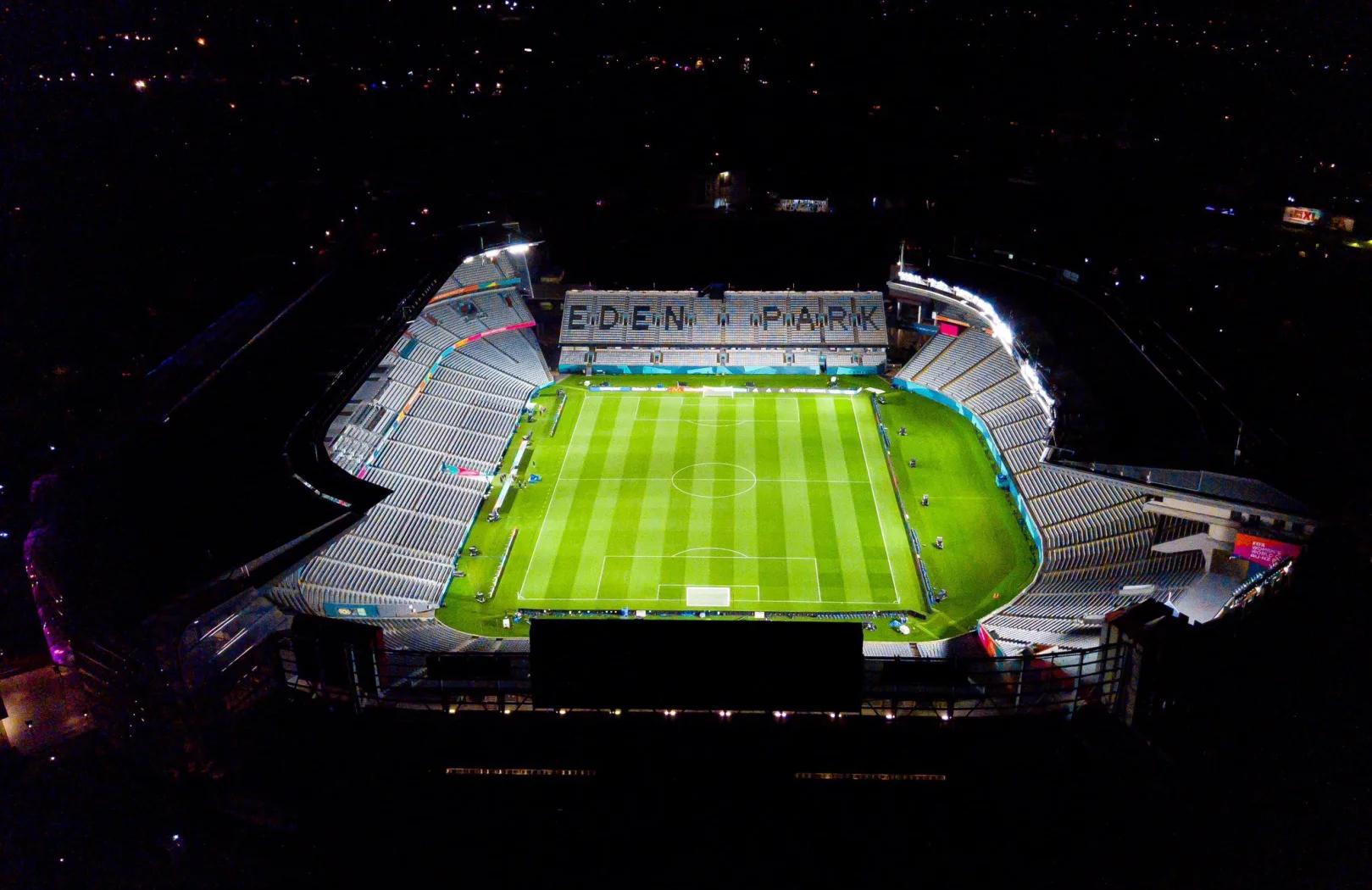 包含挪威队横扫对手，跻身女足世界杯半决赛的词条