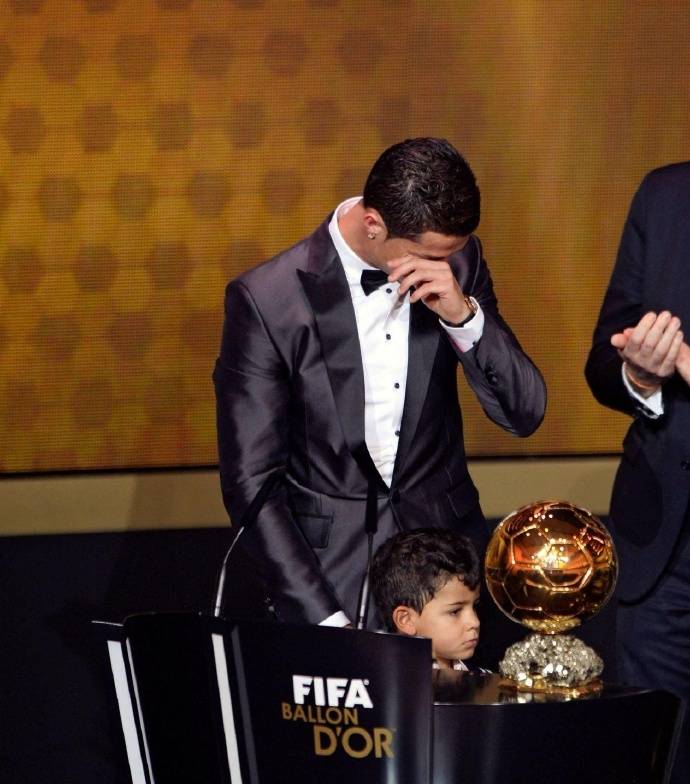 金球奖得主参加友谊赛，与橙队对决