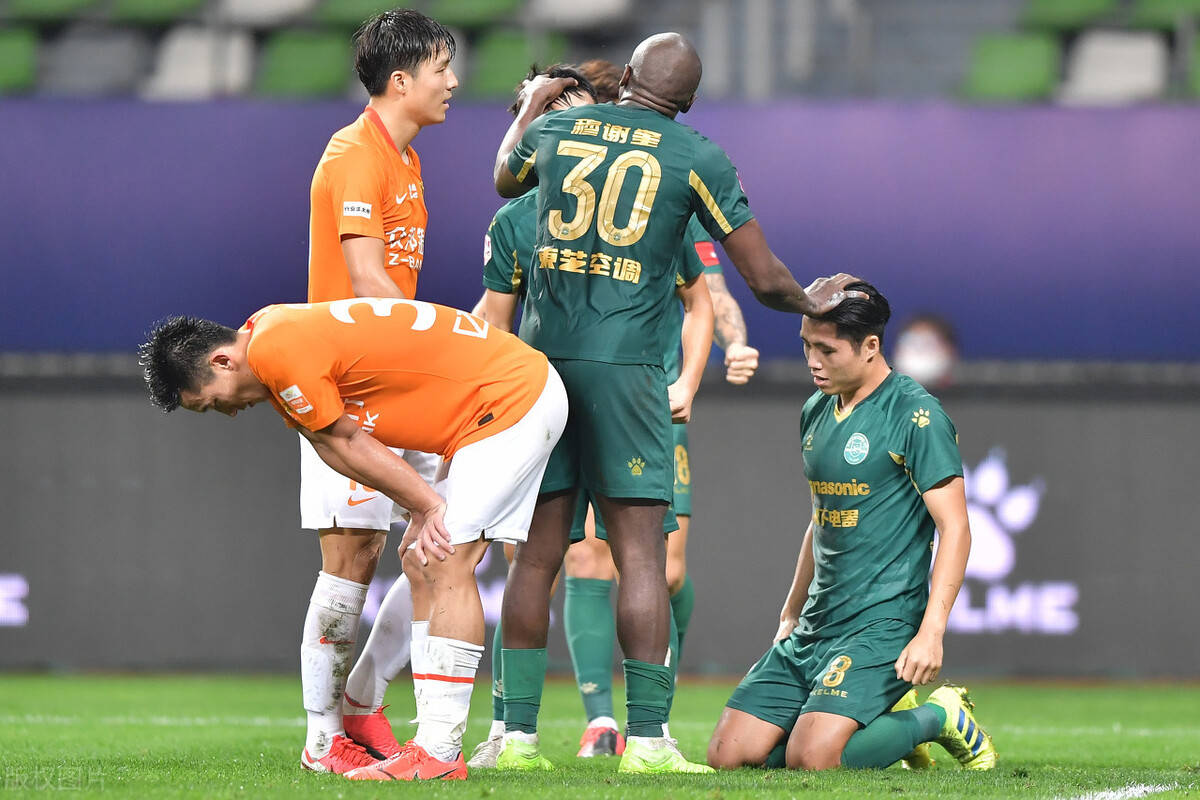 关于卓尔对阵绿城，两支实力均衡的球队展开对决的信息