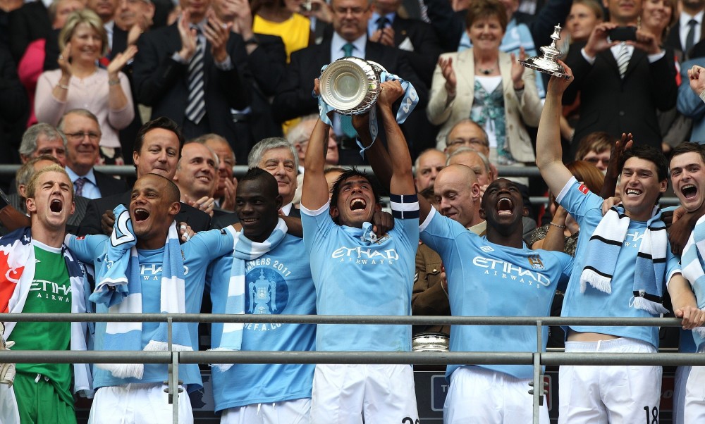 包含阿圭罗率领曼城逆转胜拜仁慕尼黑的词条