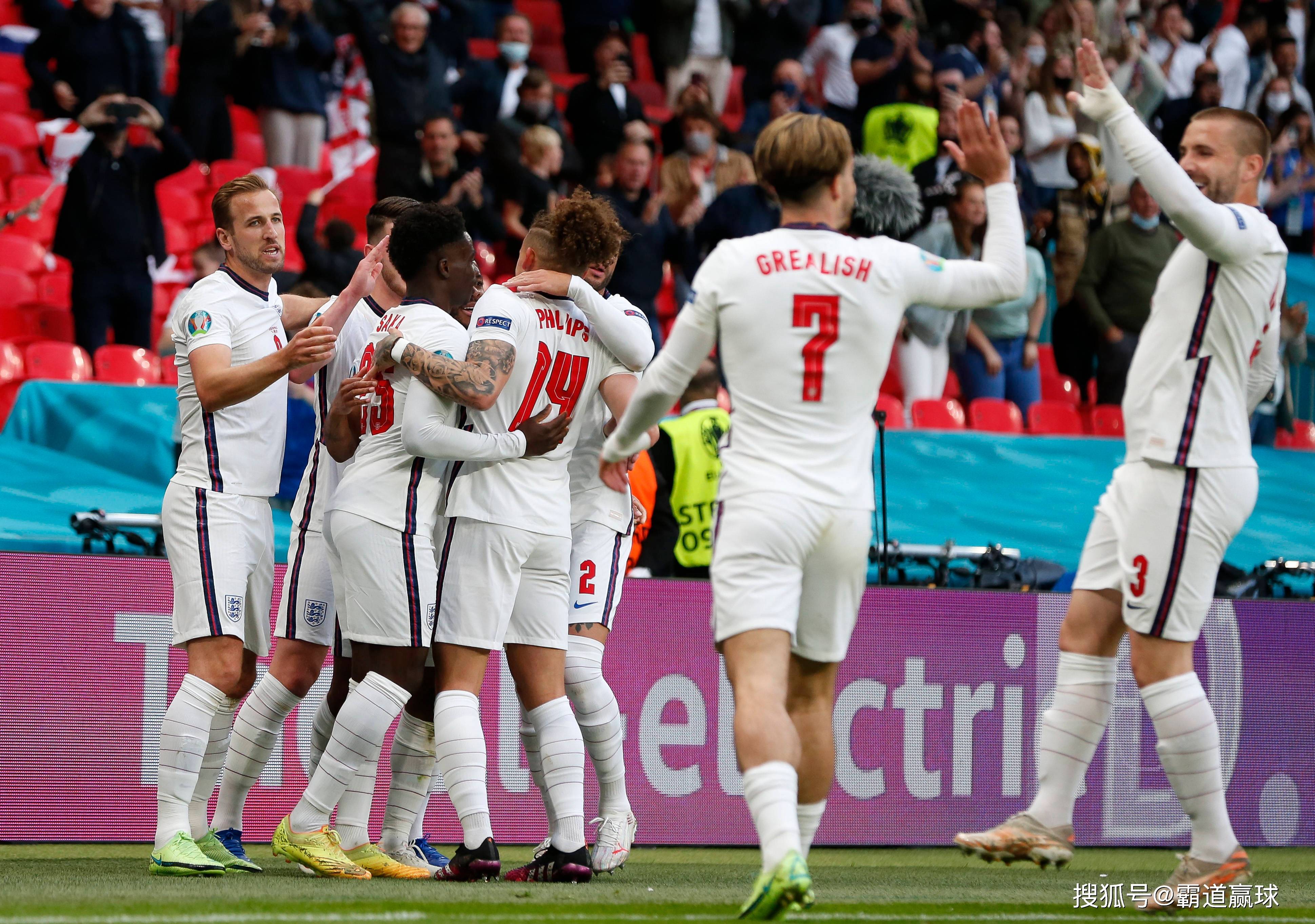 波兰主场击败英格兰，近九战不败的简单介绍