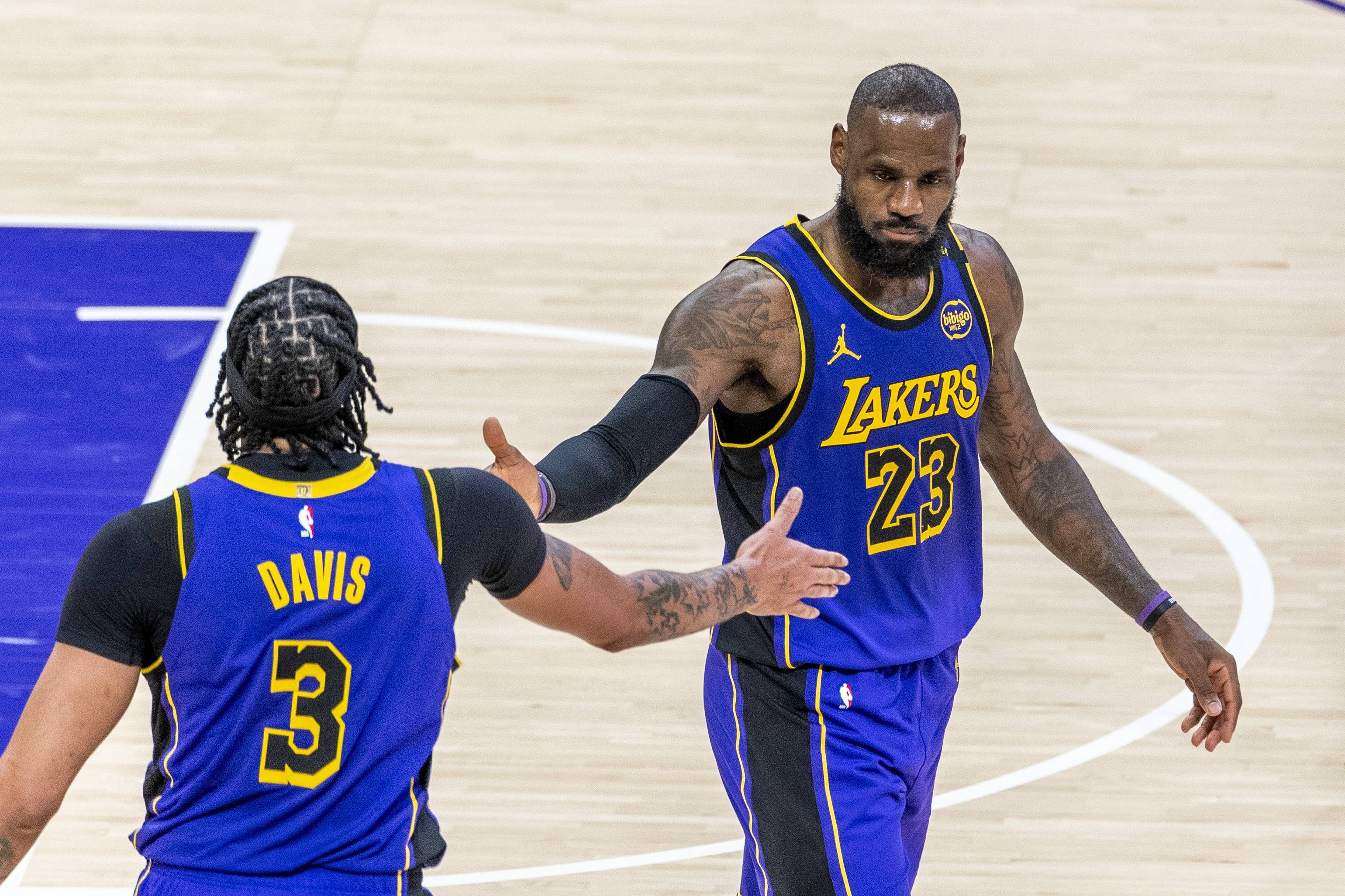 湖人复出首战，全明星入选状态火爆，助攻爆棚成为焦点！的简单介绍